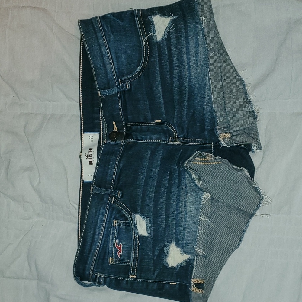 Holister jean shorts size 28